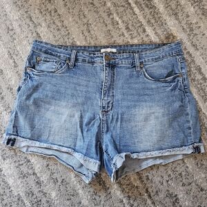 STS Blue Medium Wash Denim Shorts, Size 16/33, 3 Inch Inseam